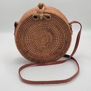 Vtg Round Boho Grammacore  Rattan  Crossbody Bag with Floral Fabric Lining